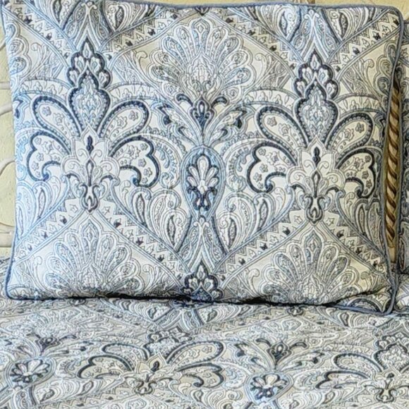 J Queen New York Alexis Queen Comforter 3pc Set Discontinued - Picture 8 of 10